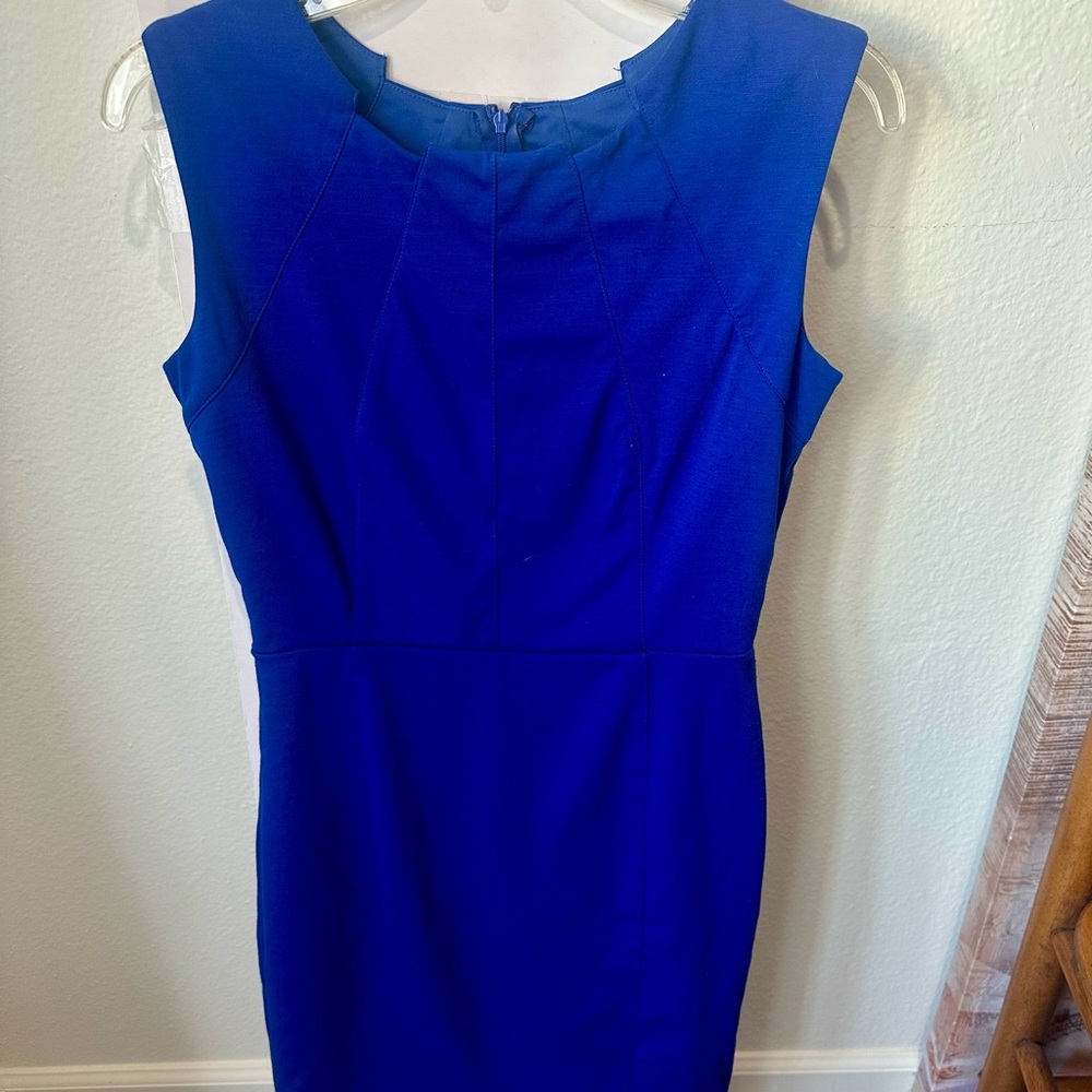 Elegant Blue Sleeveless Dress
